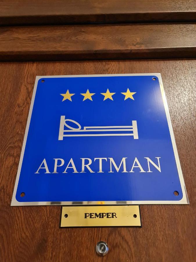 Apartment Pemper - Self Check In And Check Out Otočac 外观 照片